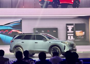 Peugeot 3008 và 5008 ra mắt thế hệ mới, giá bán từ 1,279 tỷ đồng