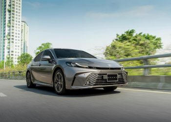Camry HEV Premium giảm 140.000.000